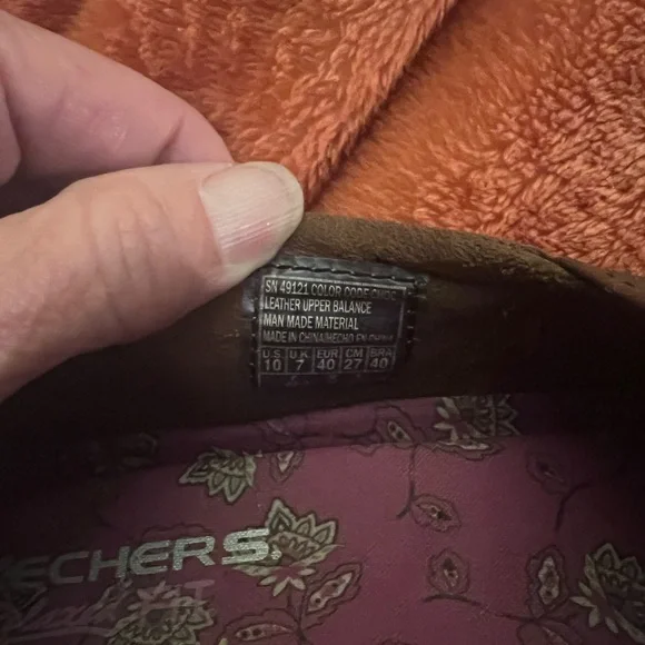 Skechers Leather Upper Relaxed Fit Memory Foam Women 10 Shoes, new without tags - Picture 6 of 7